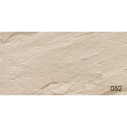 Dachówka odkryta do dachów i podłóg ze zmodyfikowanym materiałem glinianym